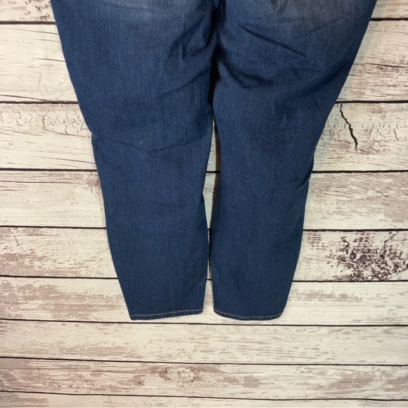 Torrid Crop Classic Skinny Jean In Premium Stretch Light Wash - Picture 10 of 12